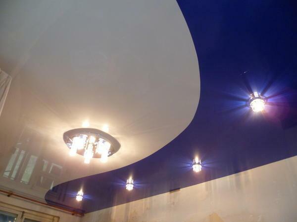 By combining stretch ceilings, you can make the interior attractive, original and individual