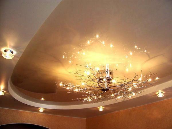 Stretched ceiling suitable for the design of any room, even rooms with high humidity