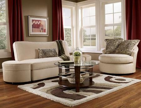 Tepih na podu daje udobnost i praktičnost u sobi