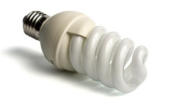 Energetico lampadina risparmio - un accettabile, ma non ideale