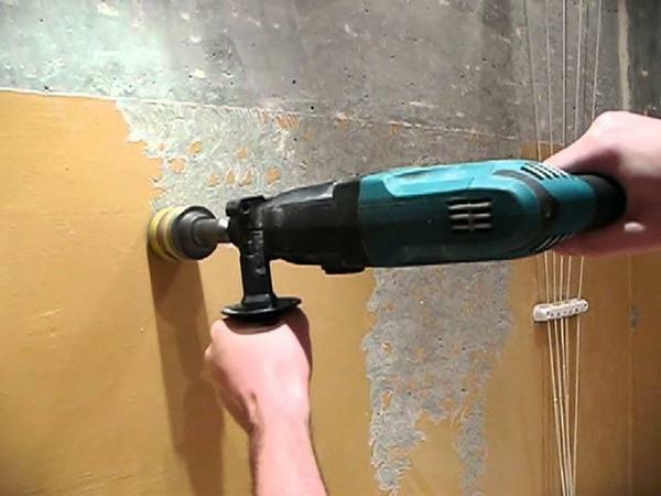 Use special nozzles that do not deform the surface of the wall