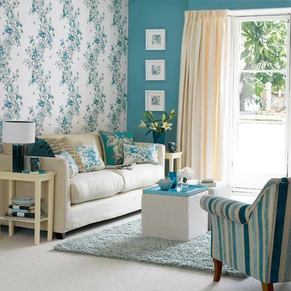 Typically, turquoise wallpaper glued one wall in the room to highlight it against the background of the rest