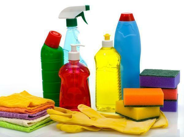 Kemikalier kan tvättas, inte alla typer av tapeter, så de måste väljas mycket noggrant