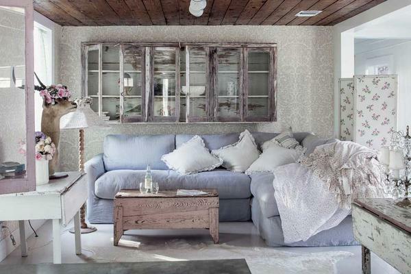 Dzīvo stilā Provence: interjeru un fotogrāfijas, maza mēbeles Hruščova, jo telpā sienu modulāro dizainu ēdamistaba