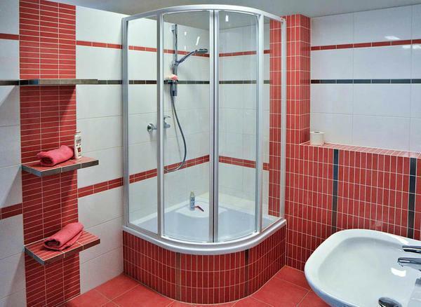 Från kvaliteten på duschkar beror på livslängden av strukturen