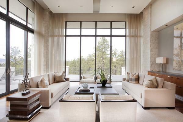 Möbliert unsere Wohnzimmer-Fenster, müssen Sie einen Design-Stil des Zimmers wählen