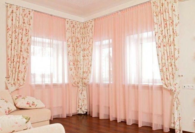When choosing corner curtains, study the stylistics and determine the dimensions of the room