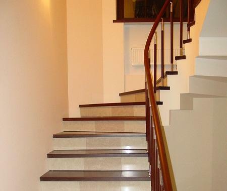 There is a wide variety of finishing materials with which you can make the staircase more practical and beautiful