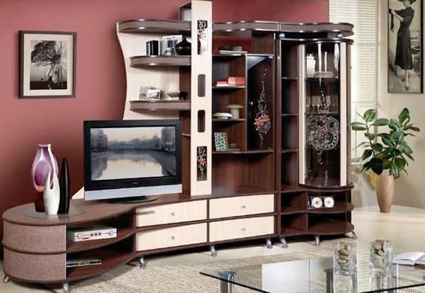 When choosing furniture for the living room, always pay attention to its quality and durability