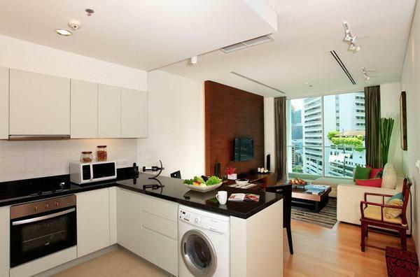 Huonekalujen sisäänrakennetulla bar visuaalisesti laajentaa keittiö, olohuone, jolloin saadaan enemmän hyötyä alueen käytetty ruoanlaittoon