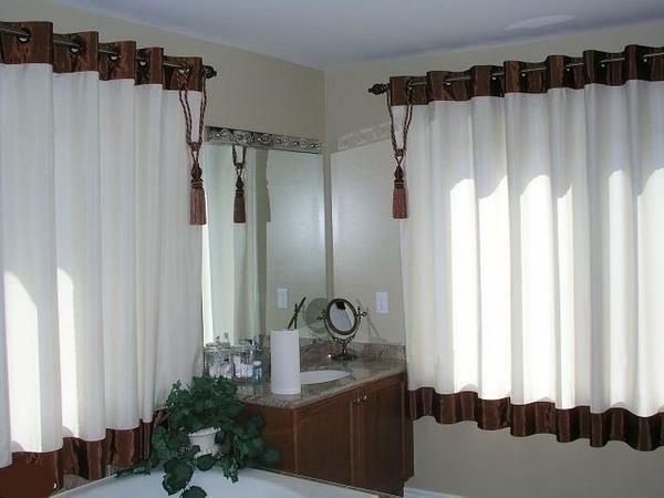 Make curtains on eyelets easy enough, a little time to work and you are the owner of an exclusive curtain for the window