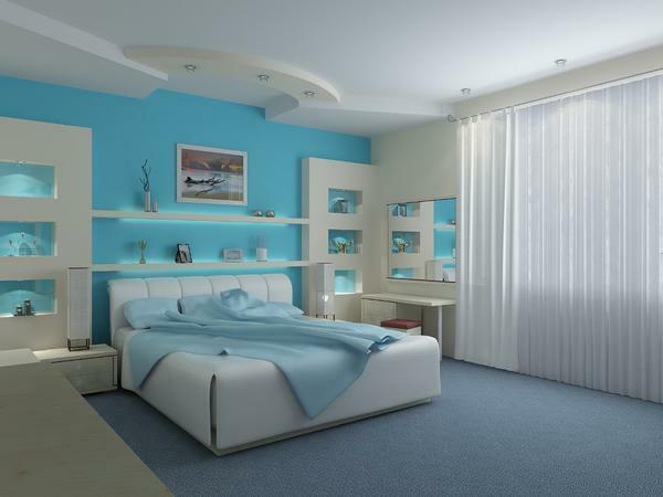 Izbira proračuna različico oblikovalskih spalnice, bi bilo treba umiriti, uravnoteženih barv in dekorativnih elementov, ki ne moti harmonijo celotnega prostora