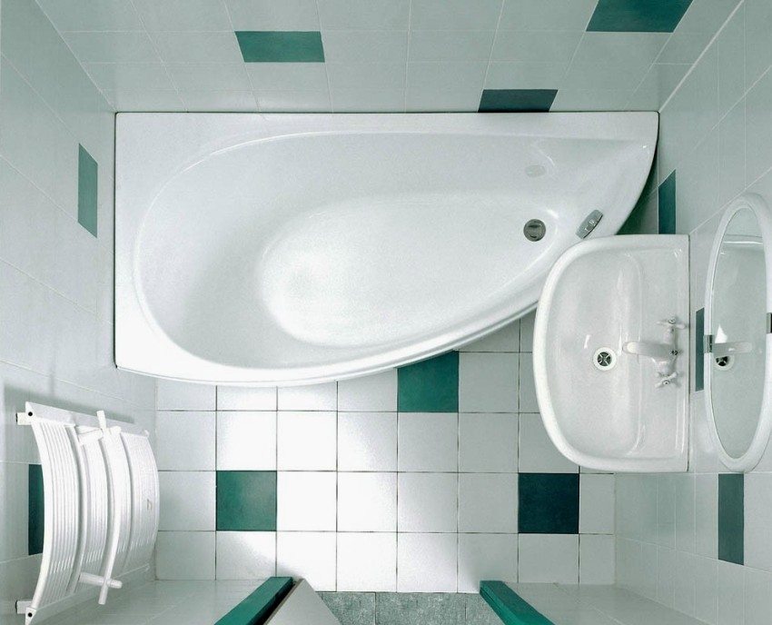 Color accents in the bathroom with the help of blotches of bright green tiles