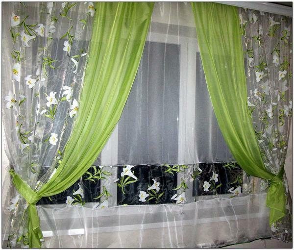 Tulle curtains in the kitchen are not desirable to choose from cotton fiber