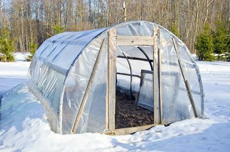 Hvis et drivhus ikke anvendes om vinteren, skal det lukkes