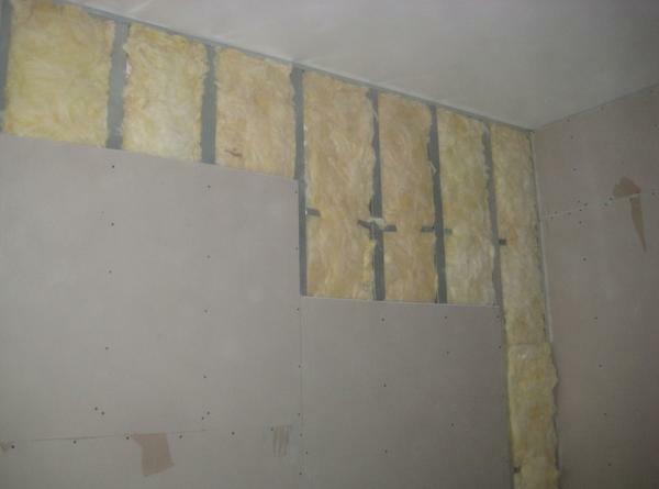 Particular attention should be paid to the correct fixing of plasterboard sheets to the frame - they must be installed the right side, which will facilitate further finishing