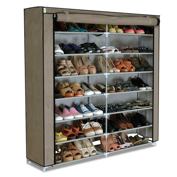 An excellent addition to the interior corridor will be an outdoor wardrobe for shoes