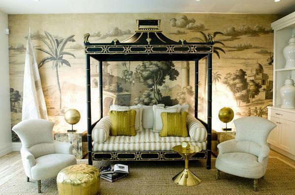 The canvas in the style of the chinoiser is filled with bright colorful images of outlandish birds and flowers, complex landscapes and pastors, giving the room an individuality