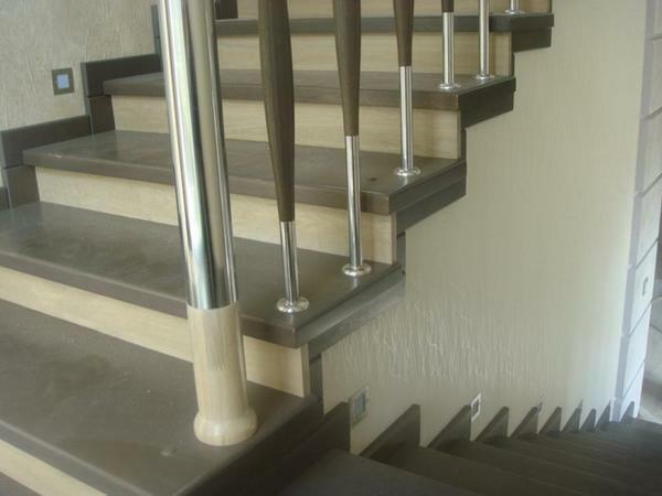 Wenn die Größe der Treppe Auswahl gibt es keine strengen Regeln, weil alles auf dem maximalen und minimalen Schrittlänge Menschen hängt