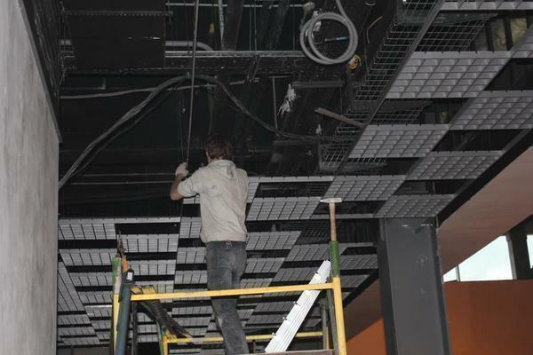 Before the installation of the Grilyato system, it is necessary to prepare the surface of the floors, clean them of debris and dust, and then install all ceiling structures