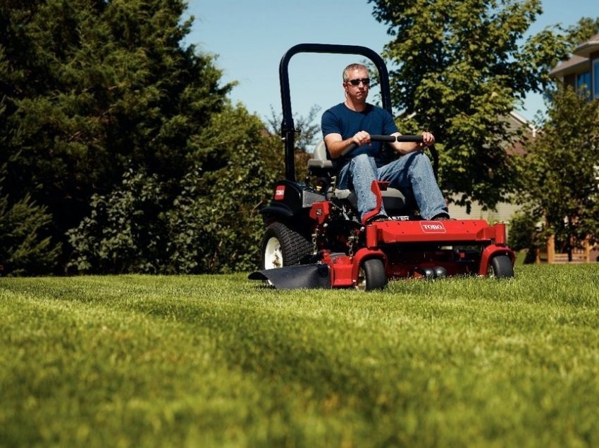 Rating petrol lawnmowers: The best model for the garden